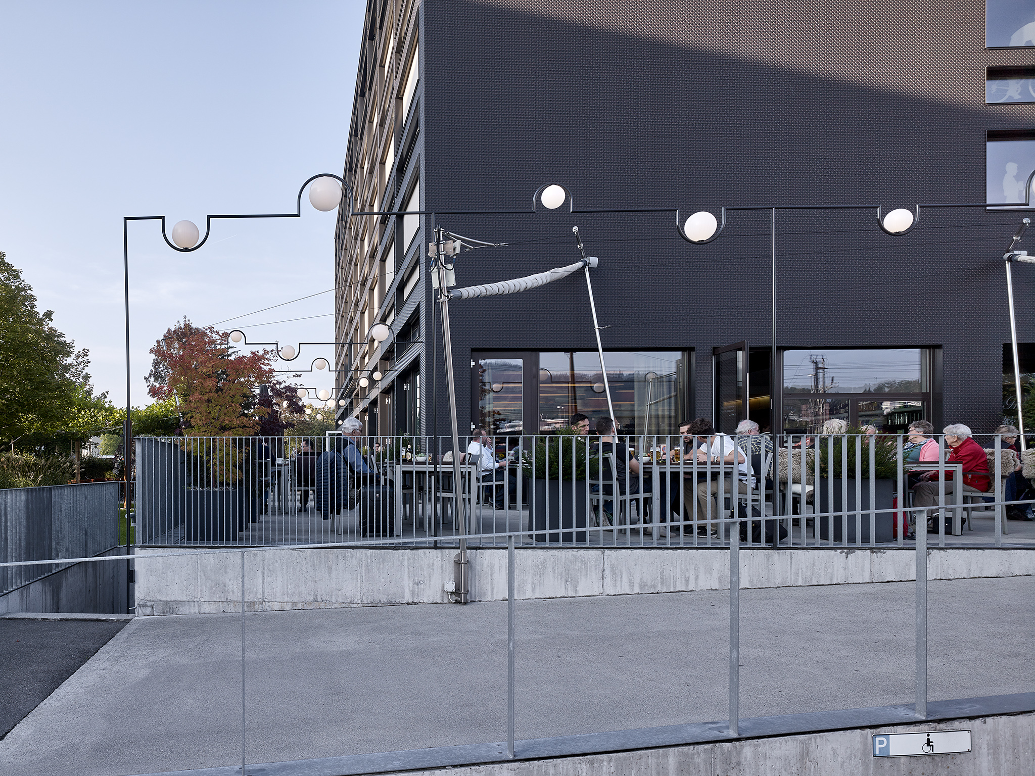 Aparthotel, Beleuchtung Terrasse